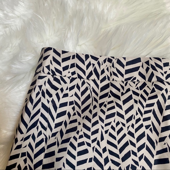 LOFT gray and cream printed pencil skirt - Picture 2 of 7